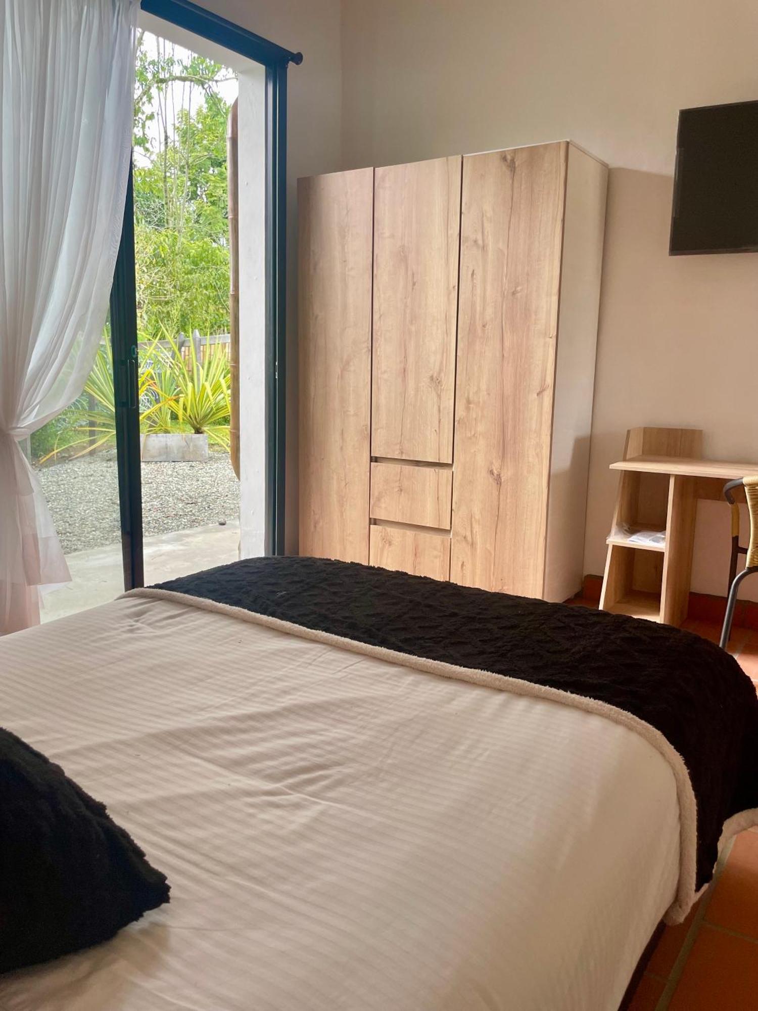 Ecohotel Alma Calarcá Kültér fotó